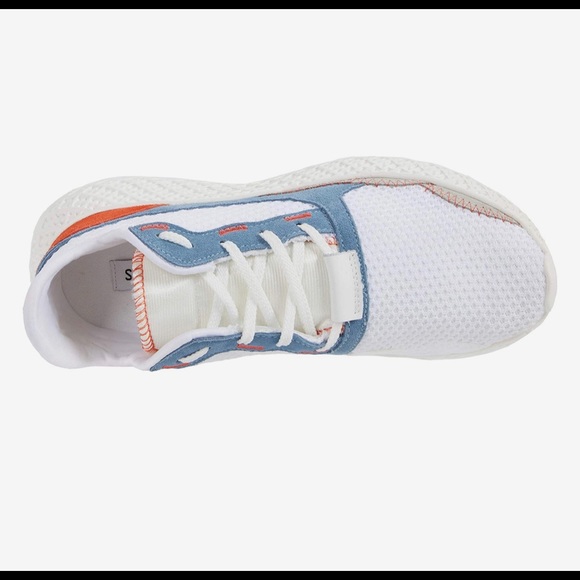 New Steve Madden Run - Picture 3 of 9